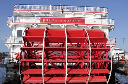 Deluxe Paddlewheeler Readies for Mississippi Debut 
